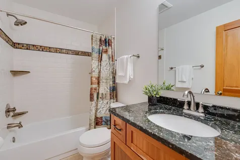 590 Hapsfield Lane Buffalo Grove IL 60089