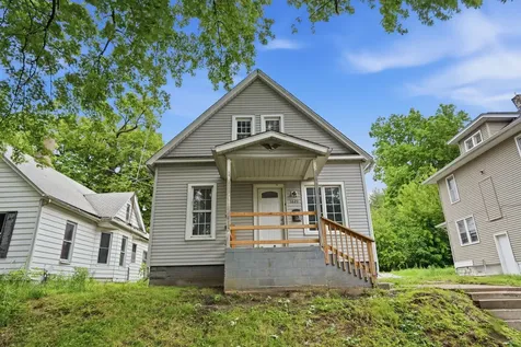 1621 14 1/2 Street Rock Island IL 61201