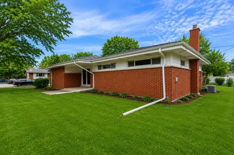 7719 Gail Avenue Darien IL 60561
