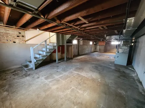 5711 South Mayfield Avenue Chicago IL 60638