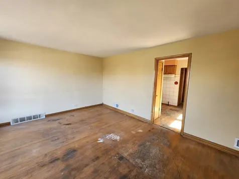 5711 South Mayfield Avenue Chicago IL 60638