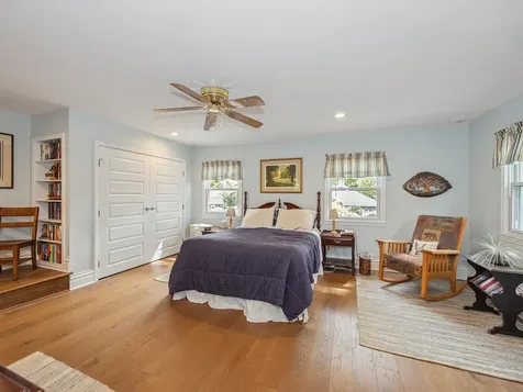 733 North Waiola Avenue La Grange Park IL 60526