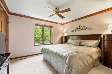 805 North West Holcomb Drive Mundelein IL 60060