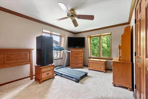 805 North West Holcomb Drive Mundelein IL 60060
