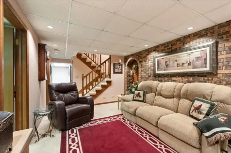 805 North West Holcomb Drive Mundelein IL 60060