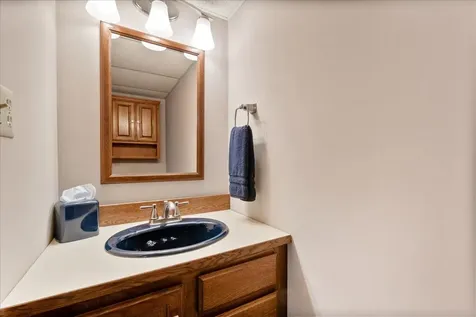 805 North West Holcomb Drive Mundelein IL 60060