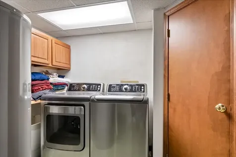 805 North West Holcomb Drive Mundelein IL 60060