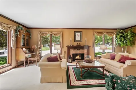 805 North West Holcomb Drive Mundelein IL 60060