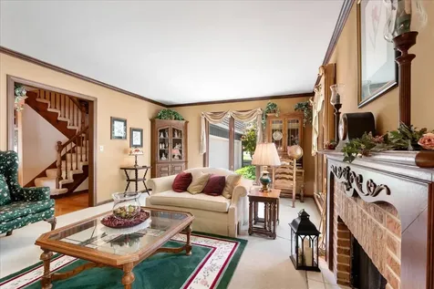 805 North West Holcomb Drive Mundelein IL 60060