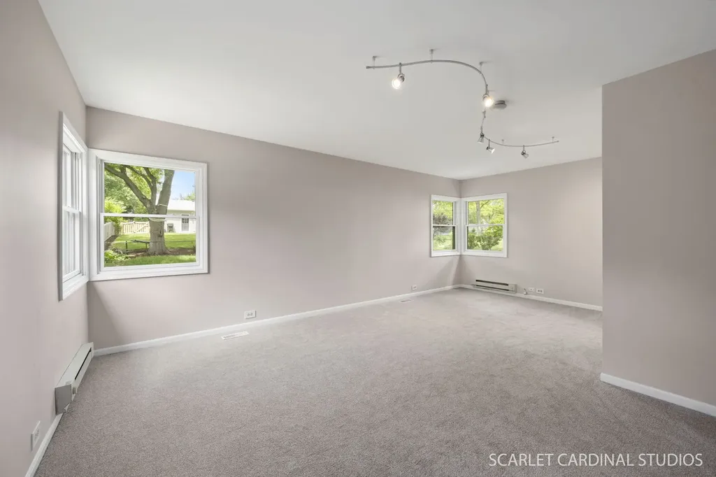 907 Secretariat Drive Naperville IL 60540