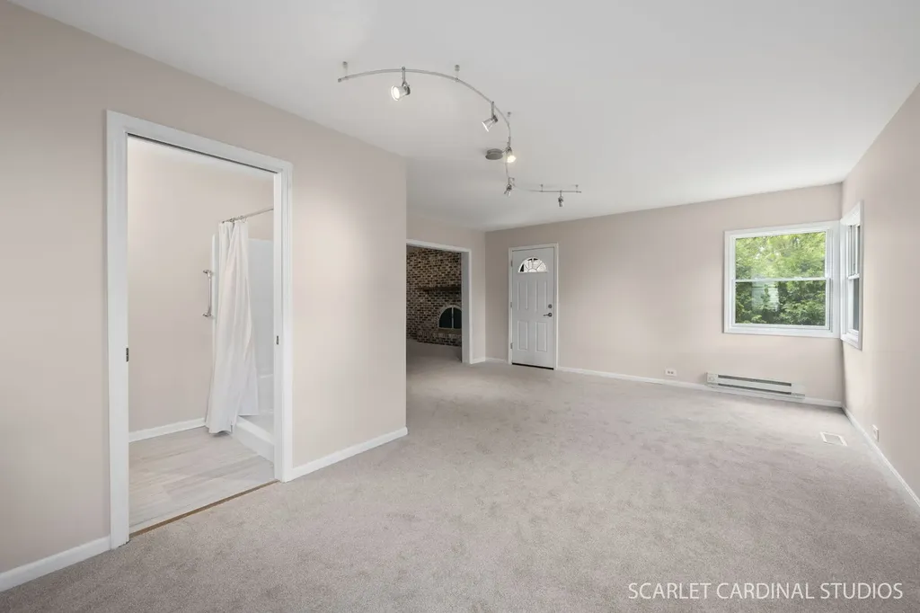 907 Secretariat Drive Naperville IL 60540