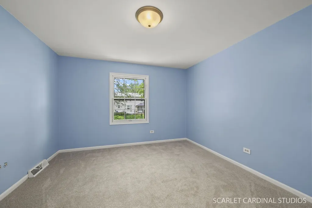 907 Secretariat Drive Naperville IL 60540