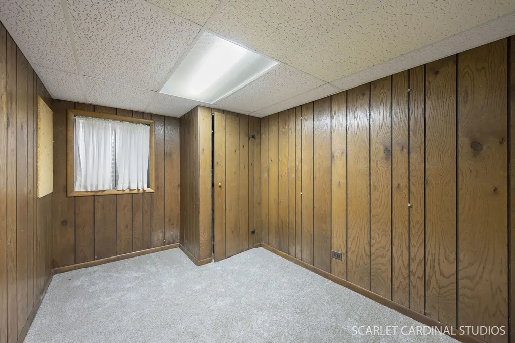 907 Secretariat Drive Naperville IL 60540