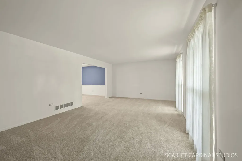 907 Secretariat Drive Naperville IL 60540