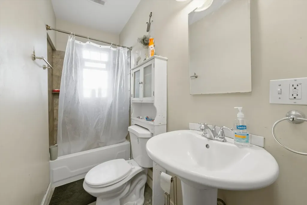 2924 South Princeton Avenue Chicago IL 60616
