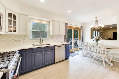 2115 Hitching Post Lane Schaumburg IL 60194