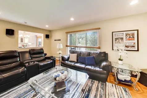 2115 Hitching Post Lane Schaumburg IL 60194