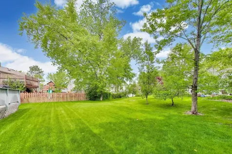2115 Hitching Post Lane Schaumburg IL 60194