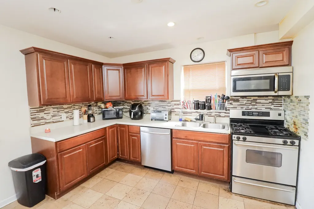 414 East 91st Place Chicago IL 60619
