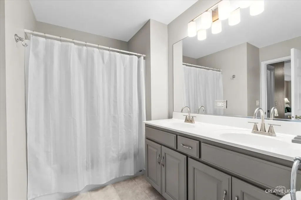 4840 Snapjack Circle Naperville IL 60564