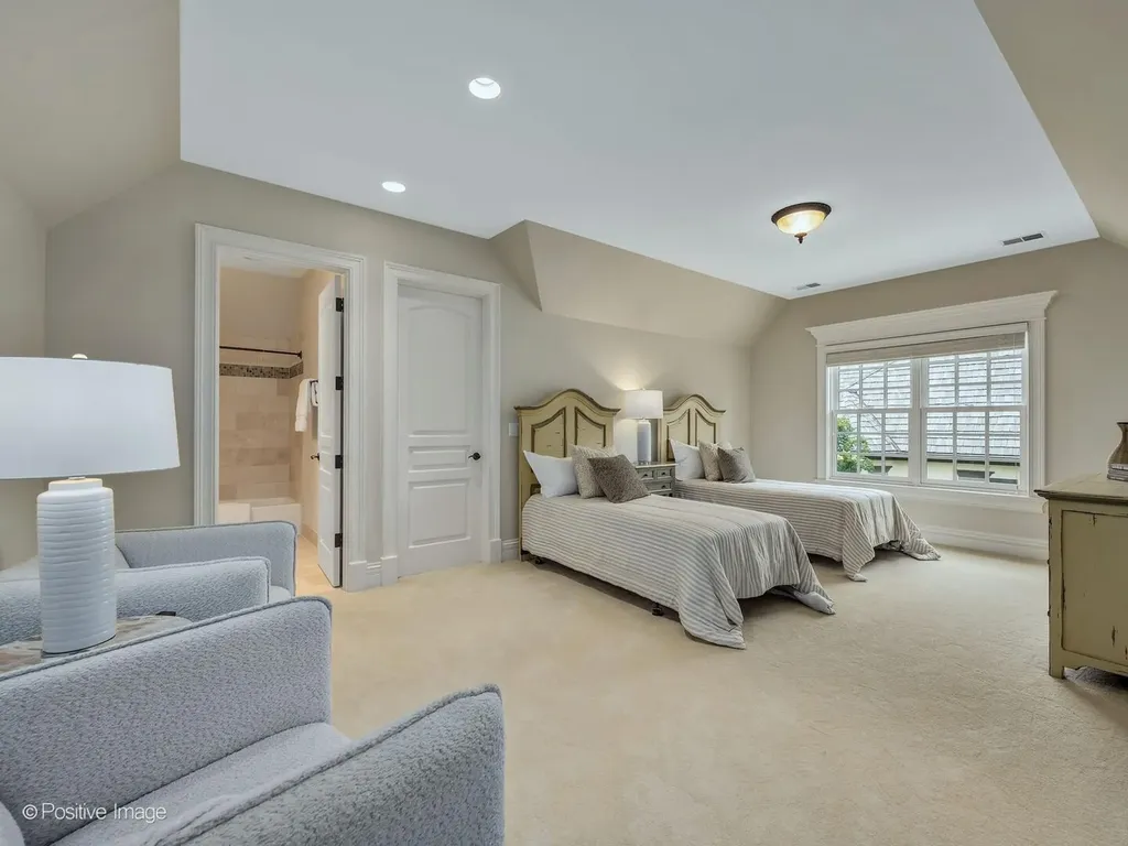 431 Woodland Park Court Hinsdale IL 60521
