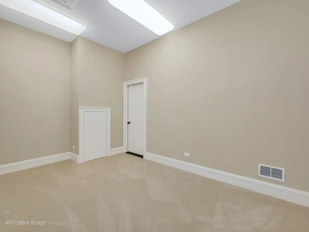 431 Woodland Park Court Hinsdale IL 60521