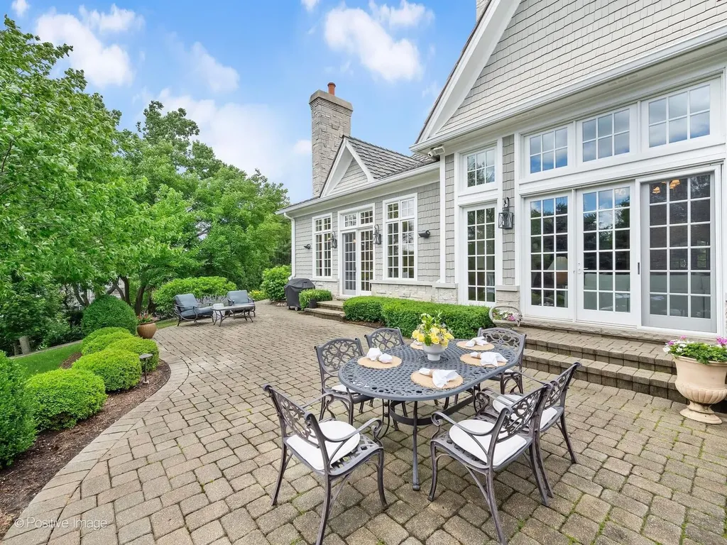 431 Woodland Park Court Hinsdale IL 60521