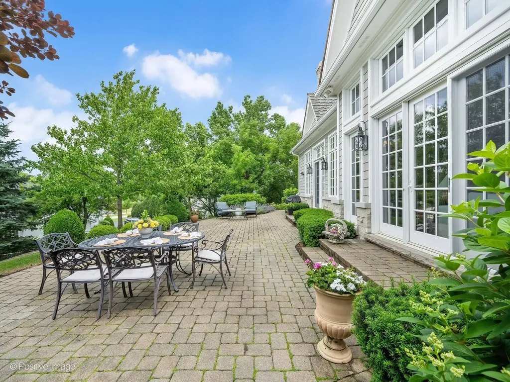 431 Woodland Park Court Hinsdale IL 60521