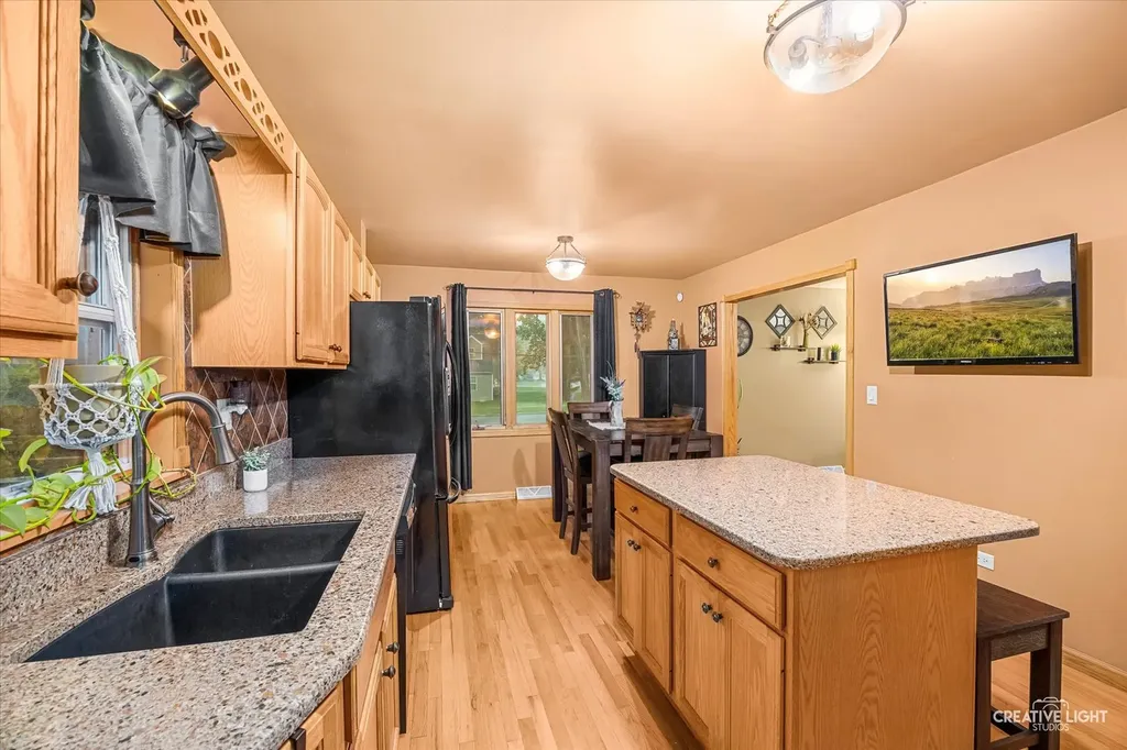 356 East Prairie Avenue Lombard IL 60148
