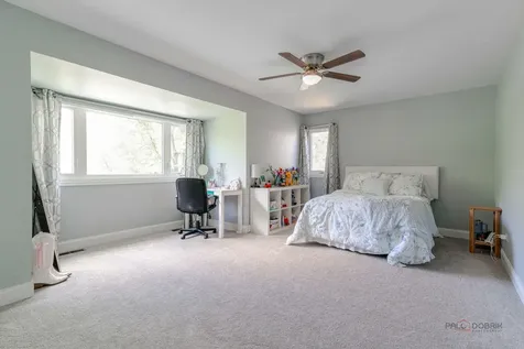 1685 Clover Drive Inverness IL 60067