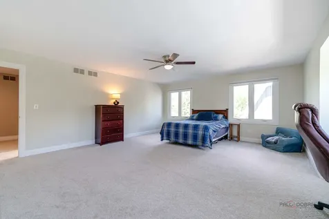 1685 Clover Drive Inverness IL 60067