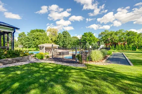 1685 Clover Drive Inverness IL 60067