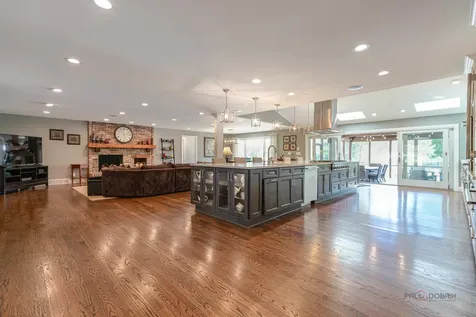 1685 Clover Drive Inverness IL 60067
