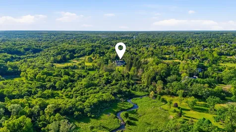 1201 Plum Tree Road Barrington IL 60010