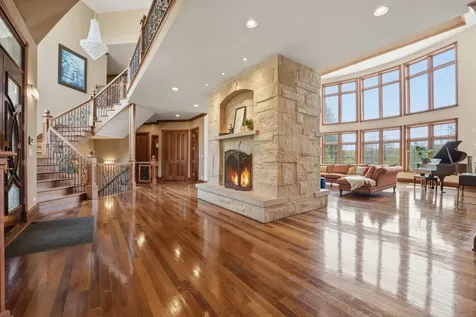 1201 Plum Tree Road Barrington IL 60010