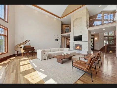 1201 Plum Tree Road Barrington IL 60010