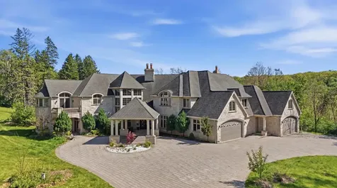 1201 Plum Tree Road Barrington IL 60010