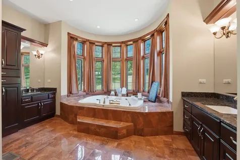 1201 Plum Tree Road Barrington IL 60010