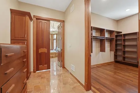 1201 Plum Tree Road Barrington IL 60010