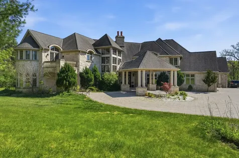 1201 Plum Tree Road Barrington IL 60010