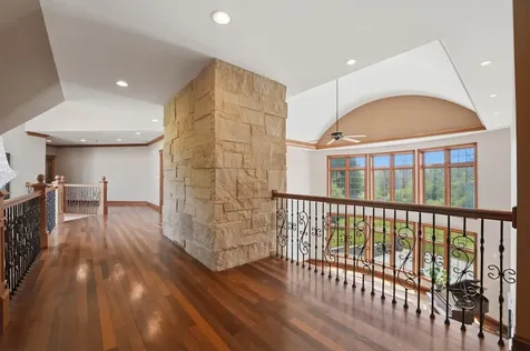 1201 Plum Tree Road Barrington IL 60010