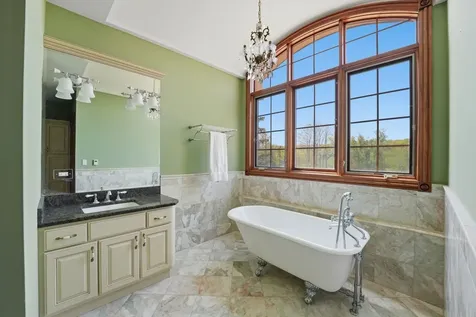 1201 Plum Tree Road Barrington IL 60010