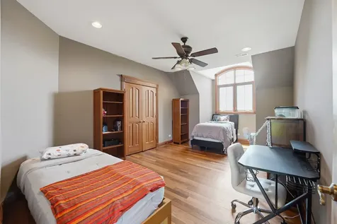 1201 Plum Tree Road Barrington IL 60010