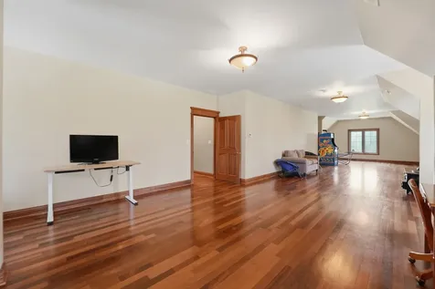 1201 Plum Tree Road Barrington IL 60010