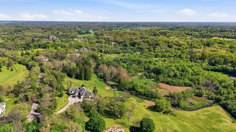 1201 Plum Tree Road Barrington IL 60010
