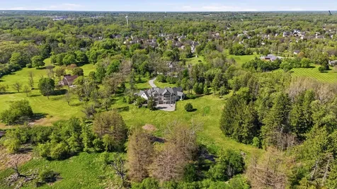 1201 Plum Tree Road Barrington IL 60010