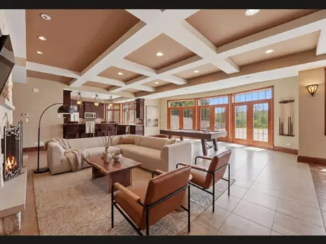 1201 Plum Tree Road Barrington IL 60010