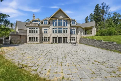 1201 Plum Tree Road Barrington IL 60010