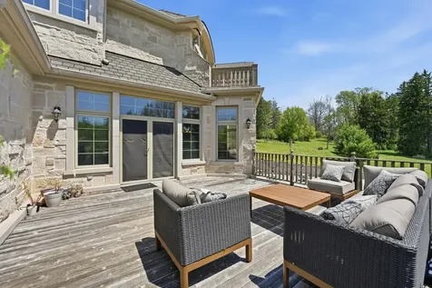 1201 Plum Tree Road Barrington IL 60010