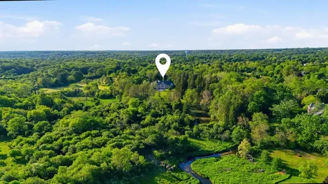 1201 Plum Tree Road Barrington IL 60010